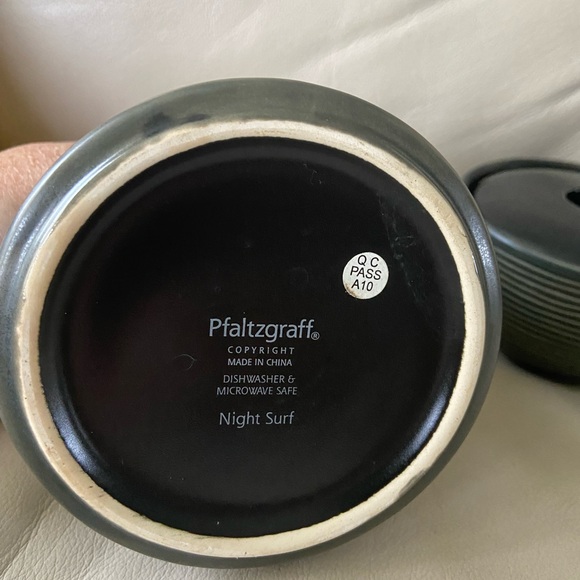 Pfaltzgraff Night Swirl Ceramic Set - Picture 10 of 14